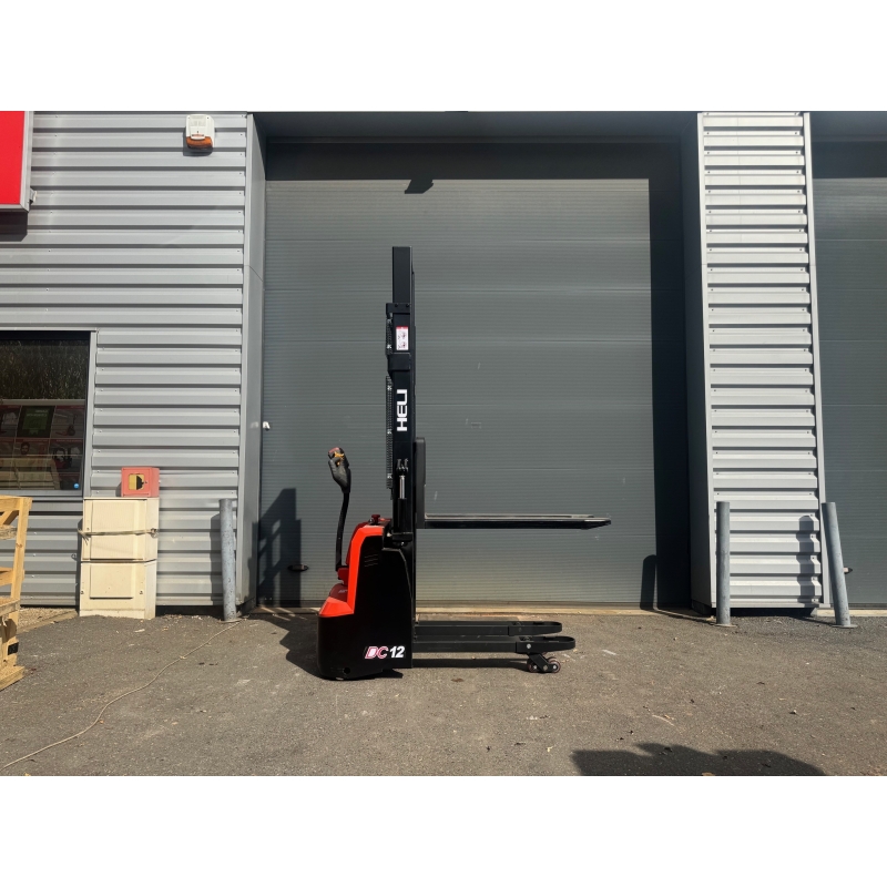 Gerbeur électrique occasion 1200 kg double palettes HELI Gerbeur électrique occasion 1200 kg double palettes HELI