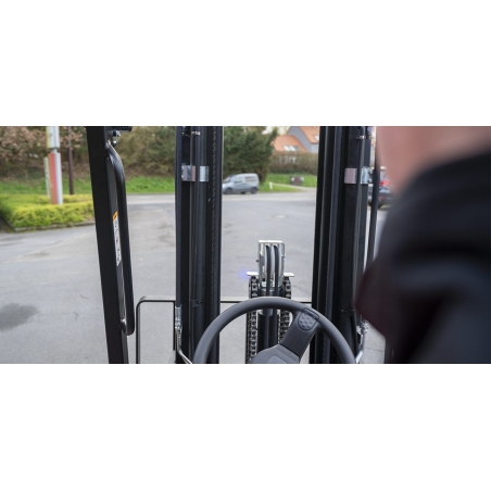 Location chariot élévateur électrique Lithium EP 1800 kg