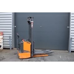 Gerbeur électrique OMG 1500 kg - Focus