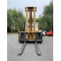 Chariot élévateur thermique d'occasion CATERPILLAR 9000 kg