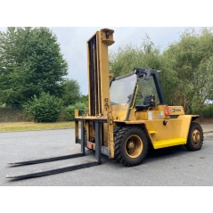 Chariot élévateur thermique d'occasion CATERPILLAR 9000 kg