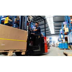 Chariot élévateur électrique Lithium-Ion EP 1800 kg – EFL181