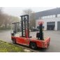 Chariot élévateur latéral thermique d'occasion 3000 kg - Baumann Chariot élévateur latéral thermique d'occasion 3000 kg - Baumann