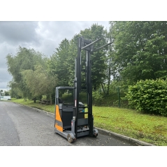 Chariot élévateur à mât rétractable 1400 kg d'occasion