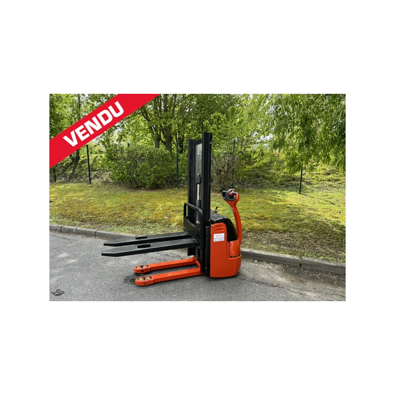 Gerbeur électrique 1 000 kg d'occasion Fenwick Gerbeur électrique 1 000 kg d'occasion Fenwick
