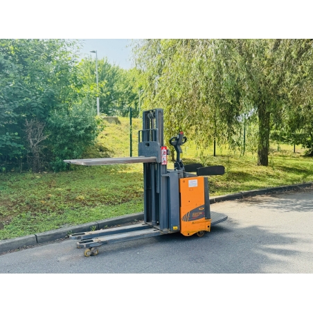 Transpalette électrique d'occasion 2 tonnes OMG