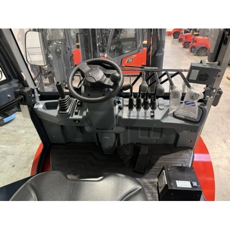 Chariot élévateur Lithium 4500 kg 4 roues porté assis HELI – CPD45-G2A11LI