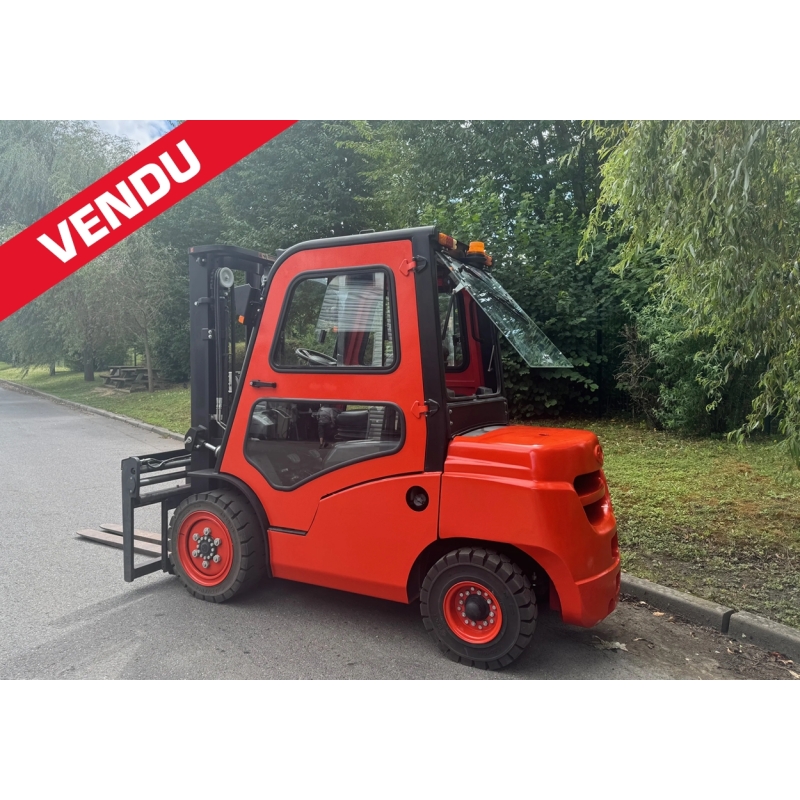 Chariot élévateur thermique diesel EP 3 000 kg d'occasion - Peinture neuve