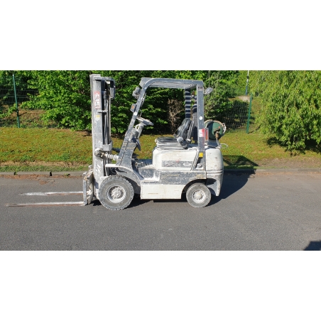 Chariot élévateur gaz 1800 kg d'occasion