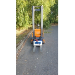 Gerbeur électrique 1200 kg d'occasion OMG