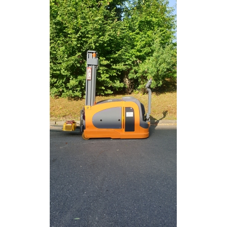Gerbeur électrique 1500 kg d'occasion OMG