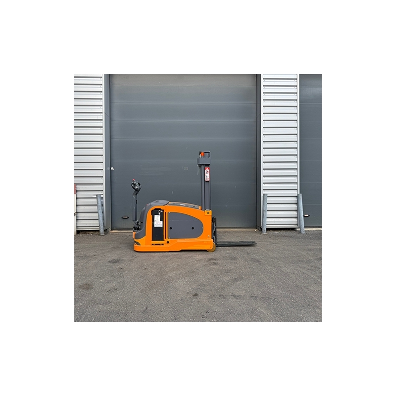 Gerbeur électrique 1500 kg d'occasion OMG