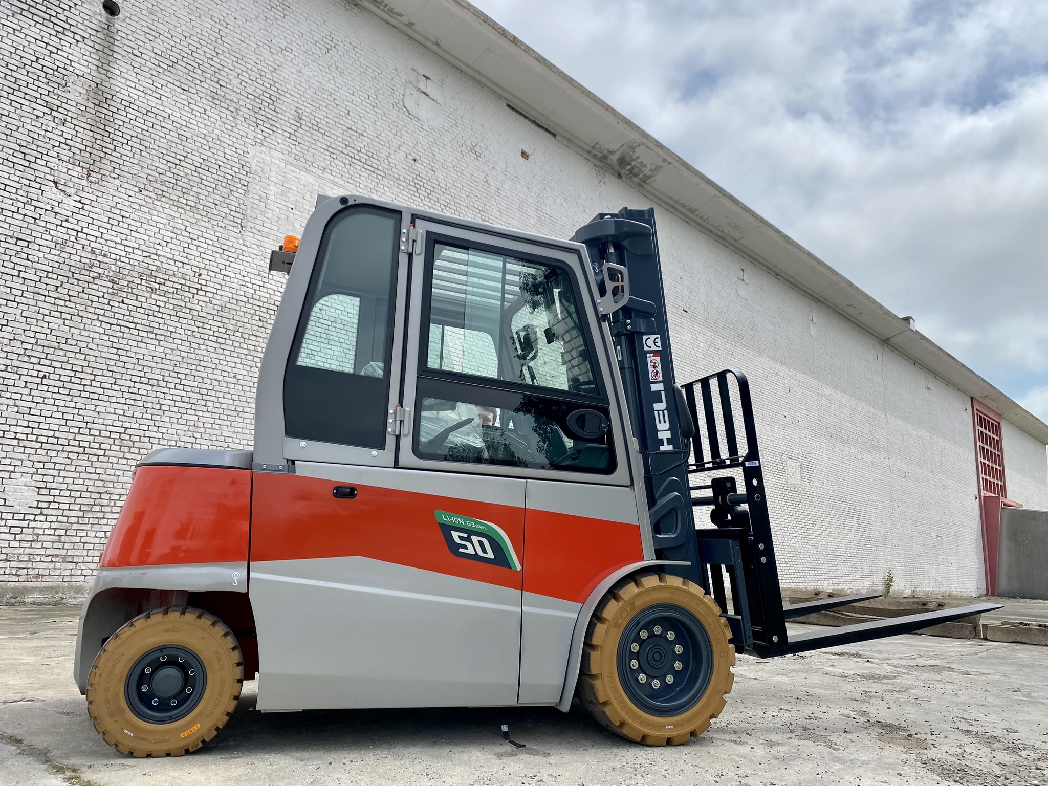 Chariot lithium